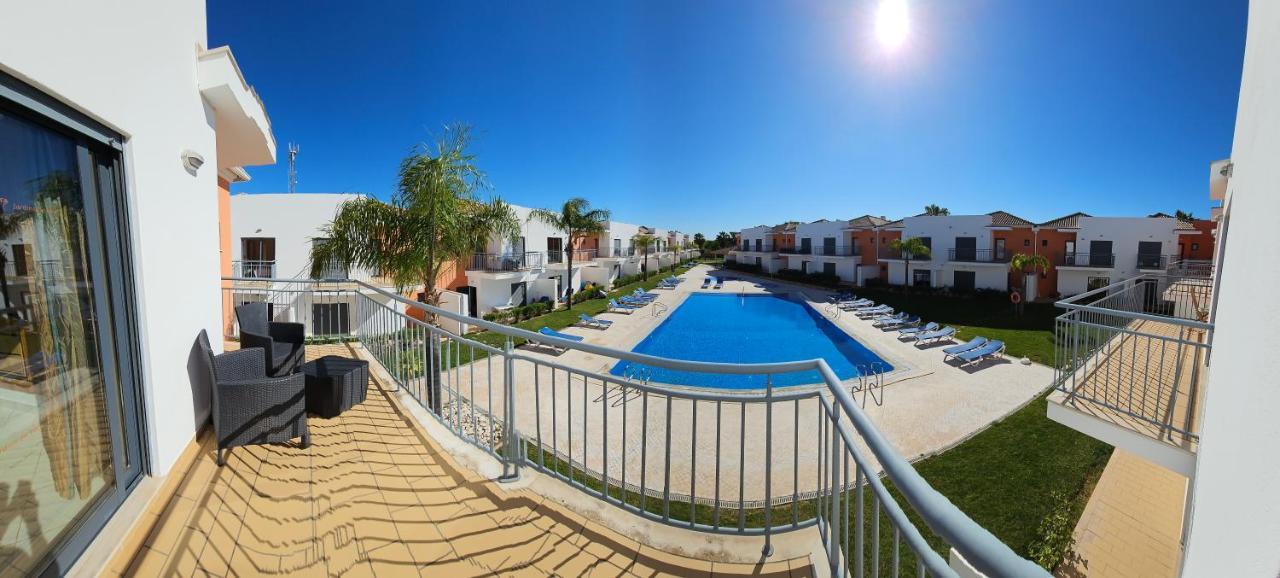 Jardins De Pera Vila M Exterior photo